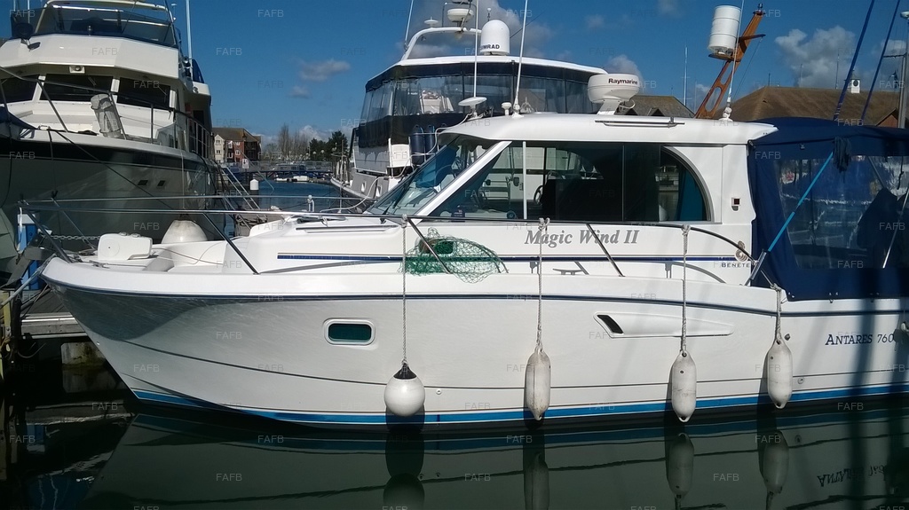 Beneteau Antares 760